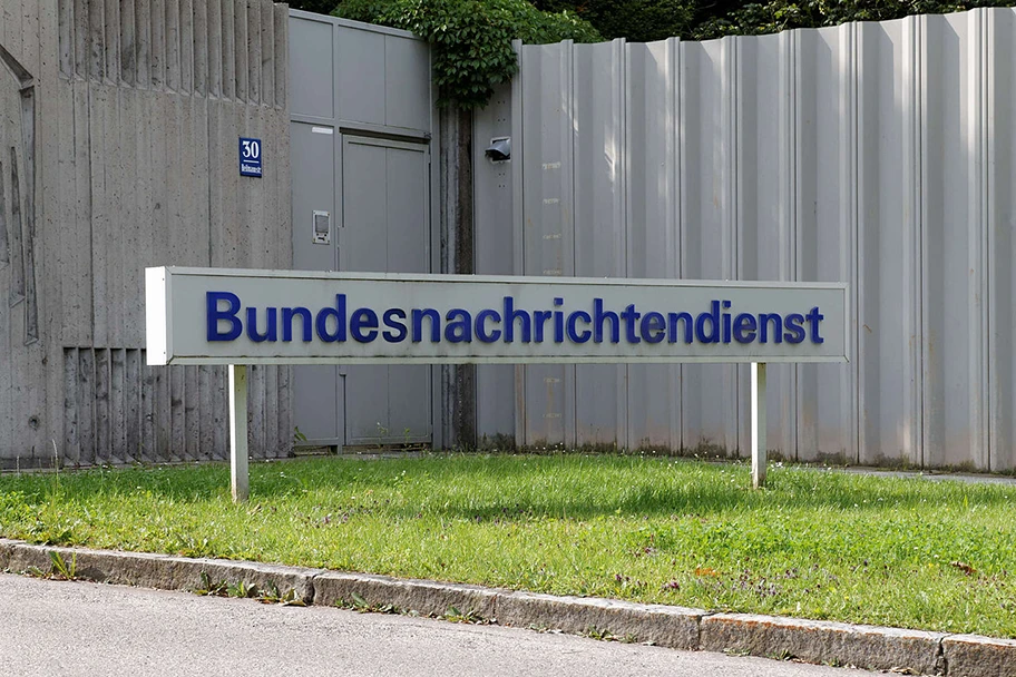 Haupteingang zum Gelände des Bundesnachrichtendienstes in Pullach.