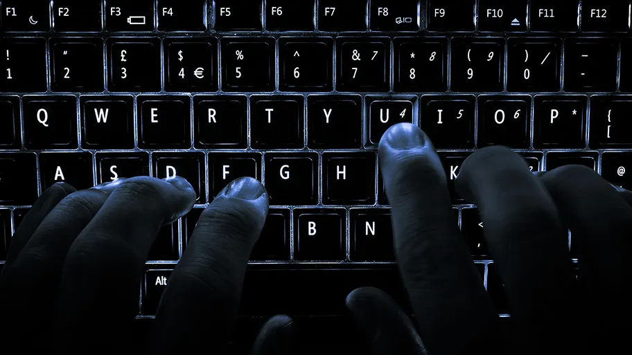 Laptop Tastatur mit Hintergrundbeleuchtung.
