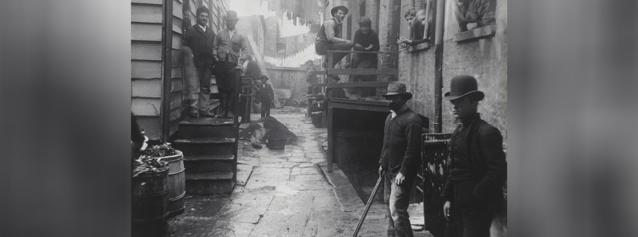 Bandits' Roost, 59 1/2 Mulberry Street 1888.