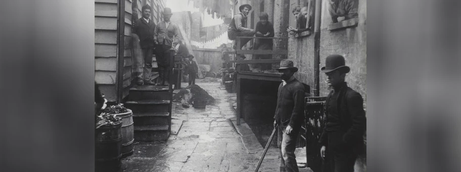 Bandits' Roost, 59 1/2 Mulberry Street 1888.