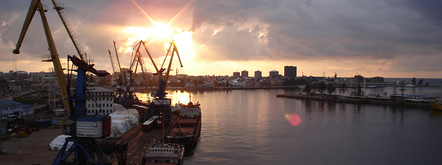 Der Hafen von Batumi, Georgien.
