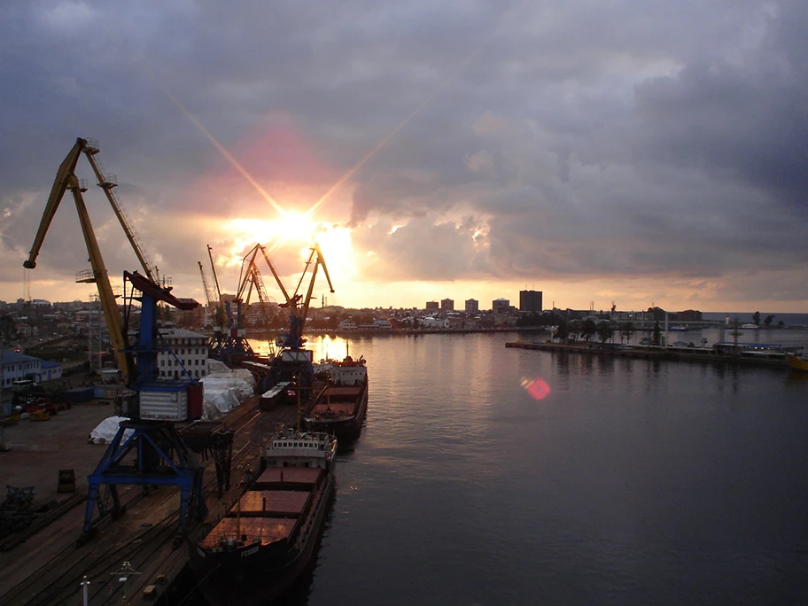 Der Hafen von Batumi, Georgien.