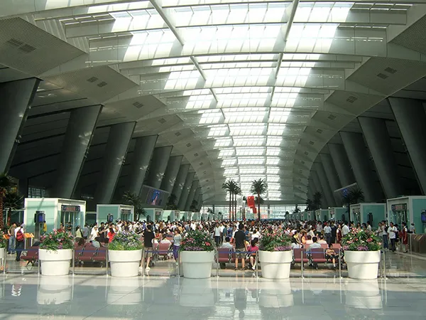 Eisenbahnhof in Süd-Peking, China.