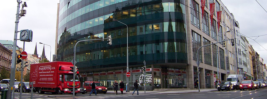 Generali-Filiale an der Bělehradská Strasse in Prag, Tschechien.