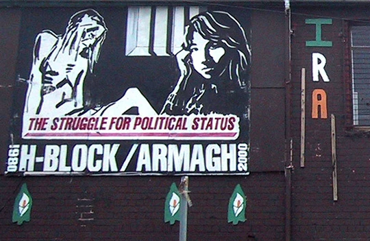 Ein Mural der IRA für die Anerkennung der Inhaftierten als politische Gefangene.
