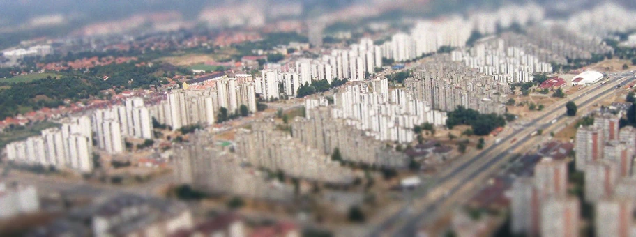 Das Quartier Bežanijski Blokovi in einem Vorort von Belgrad, August 2006.