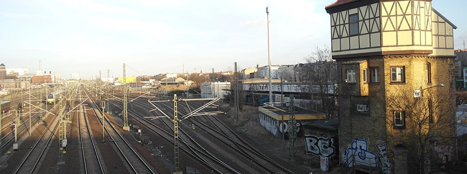 Blick auf die Gleisanlagen des Bahnhofs Berlin-Moabit.