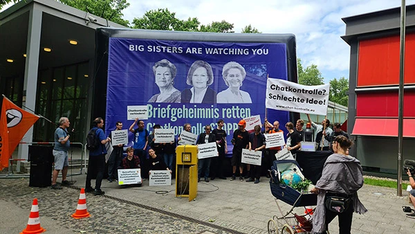 Rally of June 14, 2023 on the occasion of the conference of interior ministers in Berlin against chat control to save the secrecy of correspondence.