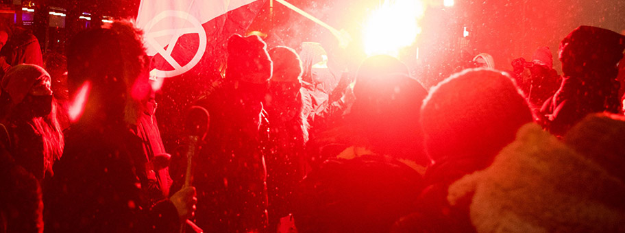 Anarchist:innen am Frauenstreik im Februar 2021 in Wrocław, Polen