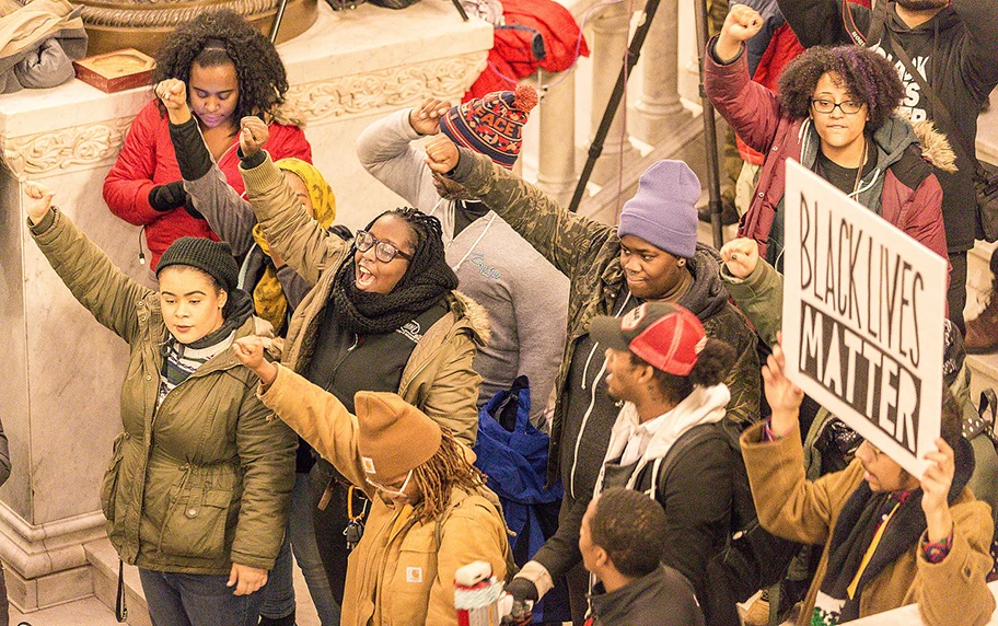 Black Lives Matter-Aktivisten in der City Hall von Minneapolis, Dezember 2015.