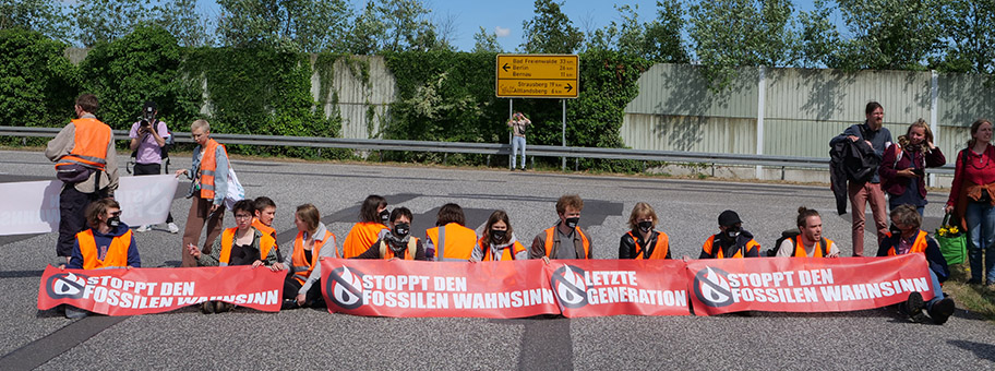 Blockade des Öl-Tanklagers in Seefeld, 23. Mai 2022.