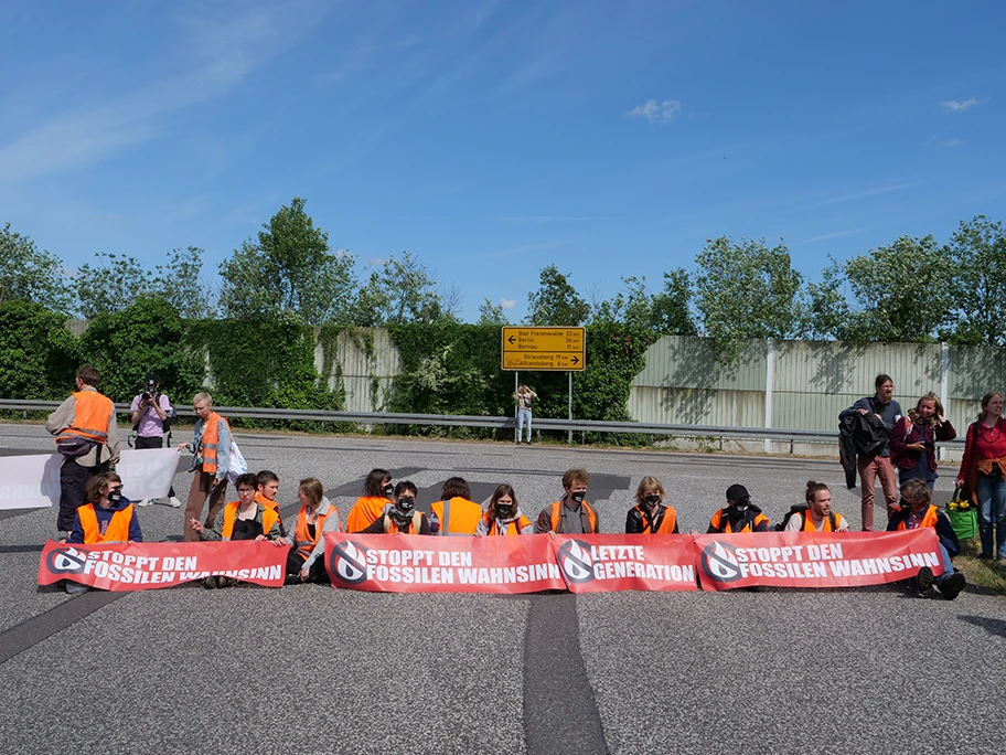 Blockade des Öl-Tanklagers in Seefeld, 23. Mai 2022.