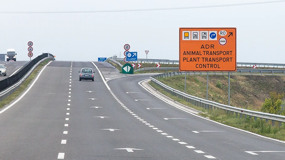 Grenzübergang Nădlac - Nagylak - rumänische Seite - Autostrada A1.