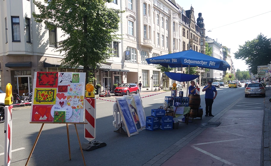 Brauerei Schumacher, Düsseldorf Oststrasse, „Drive in“ während der Corona-Krise, Juni 2020.