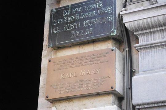 Karl Marx-Strassenschild  in Brüssel.