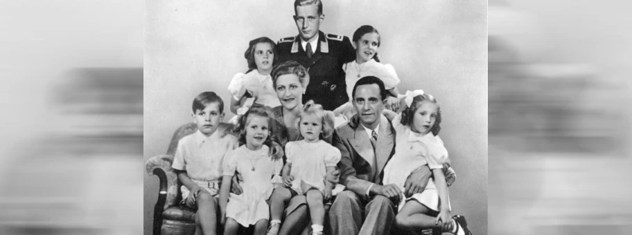 Familienporträt. Dr. Joseph Goebbels mit Familie, Januar 1944.
