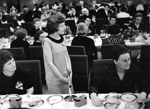Empfang von DDR-Frauen in Berlin anläßlich des 20. Gründungstages der DFD und des Internationalen Frauentages.