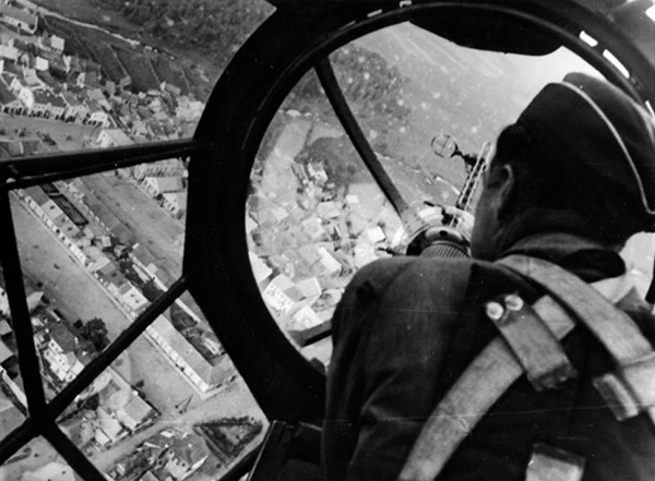 Die deutsche Luftwaffe an der Ostfront. Tiefangriff auf Brest-Litowsk, September 1939.