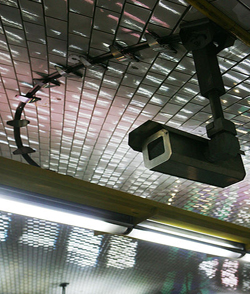 Camera_Paris_metro_St-Michel_mg_4514_2.jpg