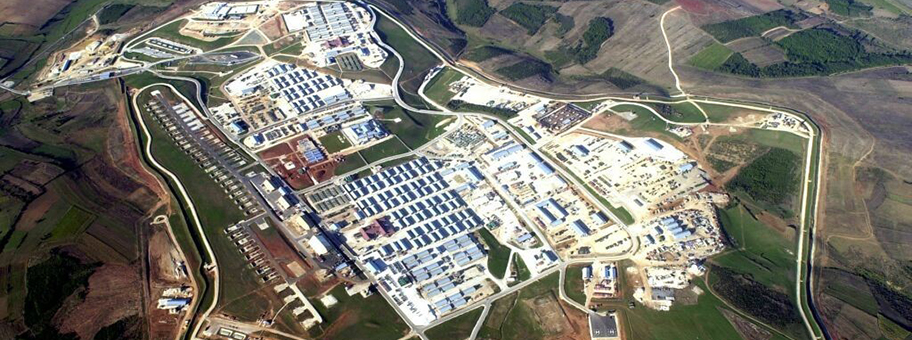 Luftaufnahme des östlich der kosovarischen Stadt Ferizaj gelegenen amerikanischen Armeestützpunkt «Bondsteel».