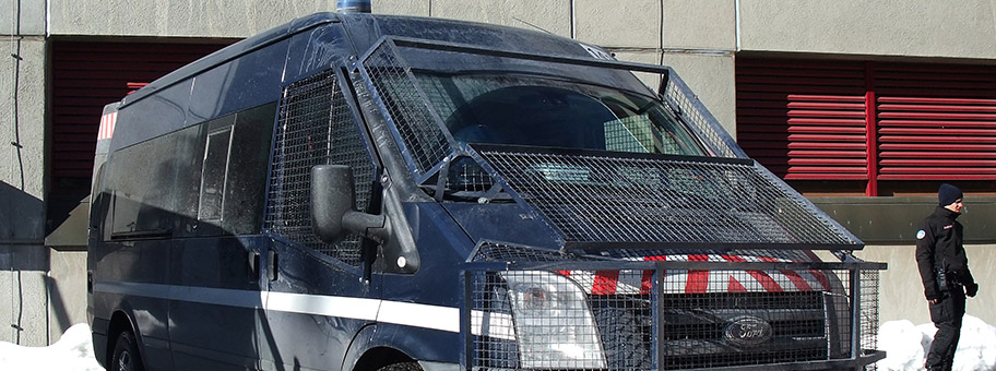 Einsatzfahrzeug der Polizei am WEF (World Economic Forum) in Davos Platz, Januar 2013.