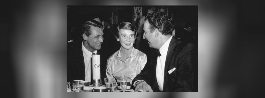 Cary Grant, Betsy Drake und Dick Stabile im Ciro's in 1955.