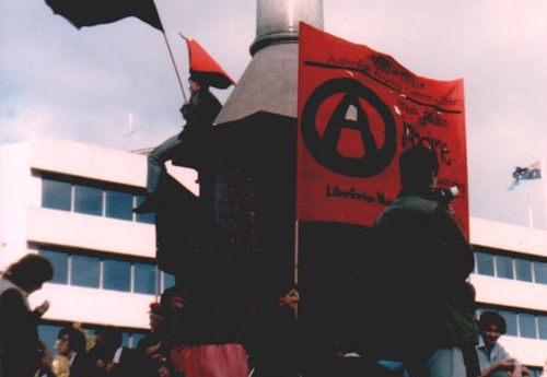 Celebrating_100_years_of_Anarchism_888_monument_2.jpg