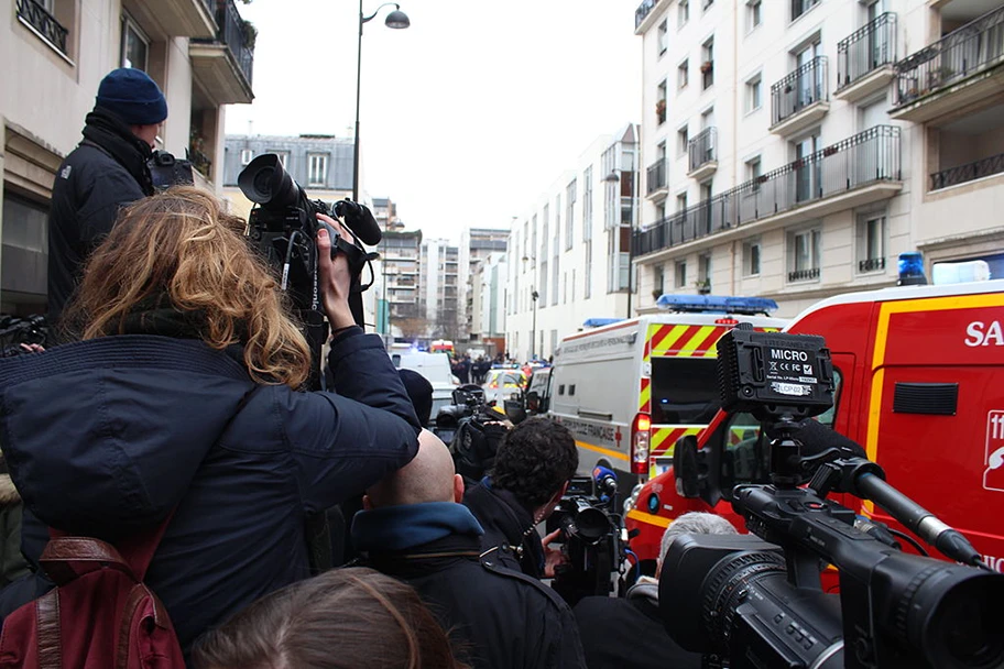 Pressefotografen in Paris bei der Arbeit nach dem Attentat auf «Charlie Hebdo» am 7. Januar 2015.