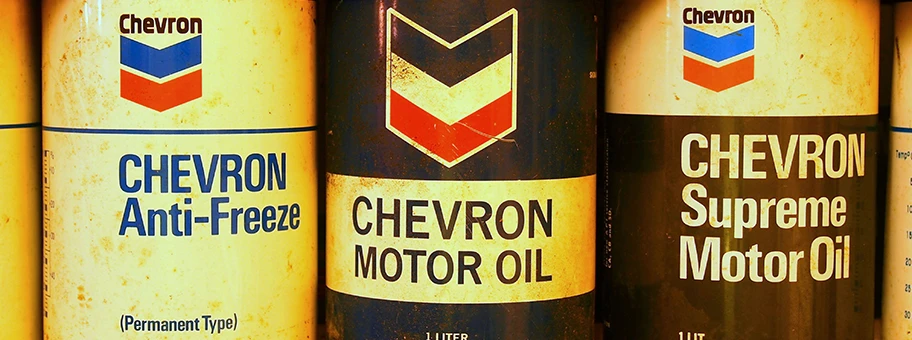 Chevron-Motorenöl in einem Museum in Holland.