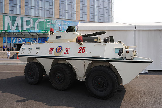 Chinese_wheeled_APC_(2008)_1.jpg