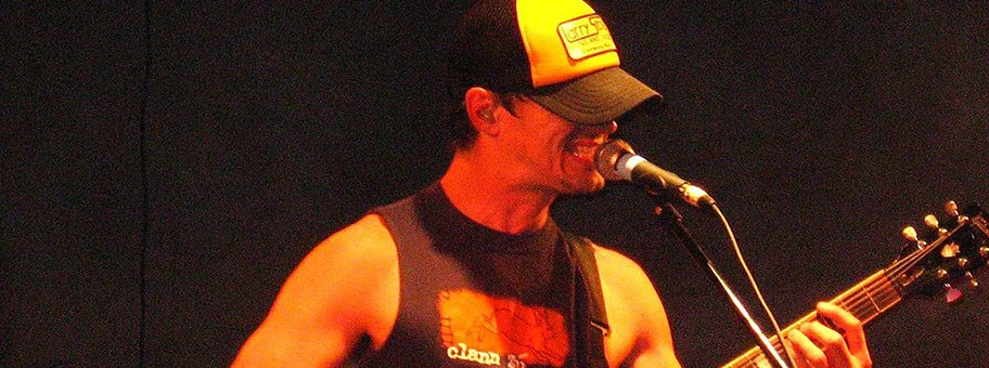 Chris Hannah von Propagandhi bei einem Konzert im Galpon Victor Jara von Santiago de Chile im Jahr 2007.
