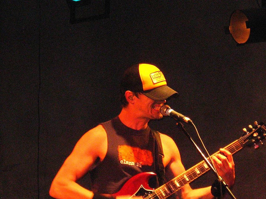 Chris Hannah von Propagandhi bei einem Konzert im Galpon Victor Jara von Santiago de Chile im Jahr 2007.