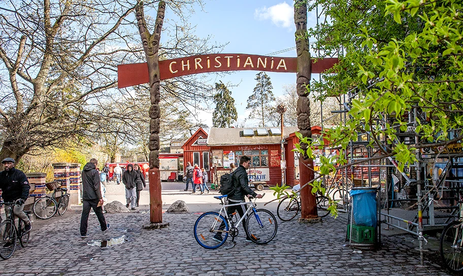 Eingang zum Freistaat Christiania in Kopenhagen, Dänemark.