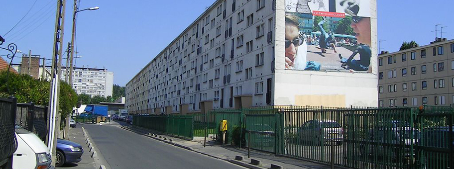 Verlorene Territorien in der Republik Frankreich - das Problemviertel Clichy-sous-Bois im Osten von Paris.
