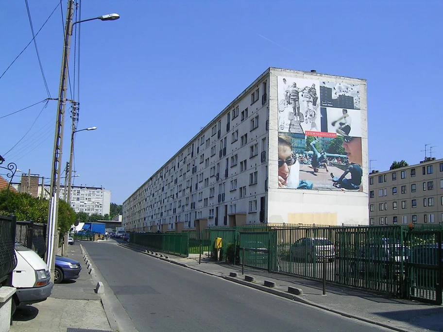 Verlorene Territorien in der Republik Frankreich - das Problemviertel Clichy-sous-Bois im Osten von Paris.