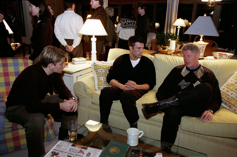 Matt Damon, Ben Affleck und Bill Clinton während einer privaten Vorführung von «Good Will Hunting» im Camp David, Januar 1998.