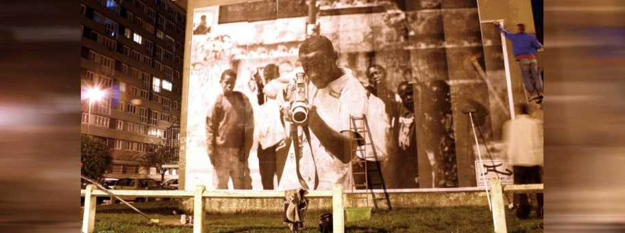 28 Millimètres, Portrait d'une Génération. Collage von Ladj Ly by JR, Montfermeil.