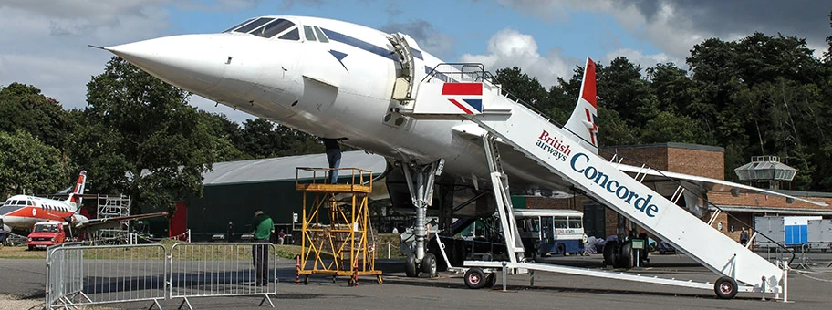 Eine alte Concorde im Flugzeug Museum von Weybridge.