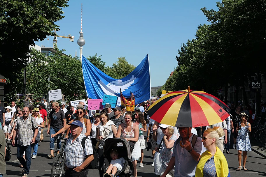 Demonstration von Verschwörungsgläubigen und Rechtsextremen am 1. August 2020 in Berlin.