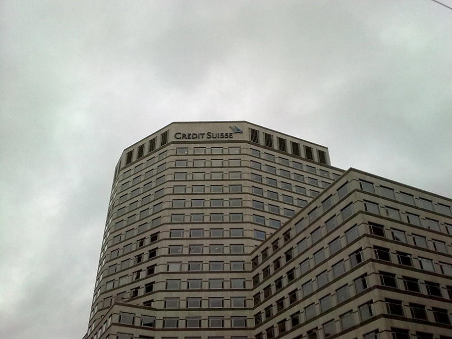 Credit Suisse Gebäude in London.