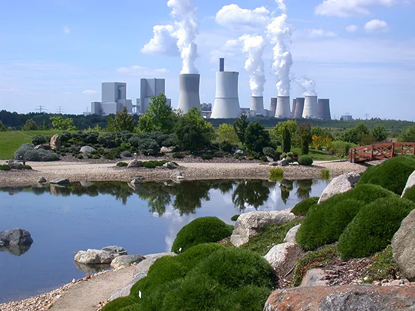 Kühltürme des Kraftwerks Boxberg vom schwedischen Stromkonzern Vattenfall.
