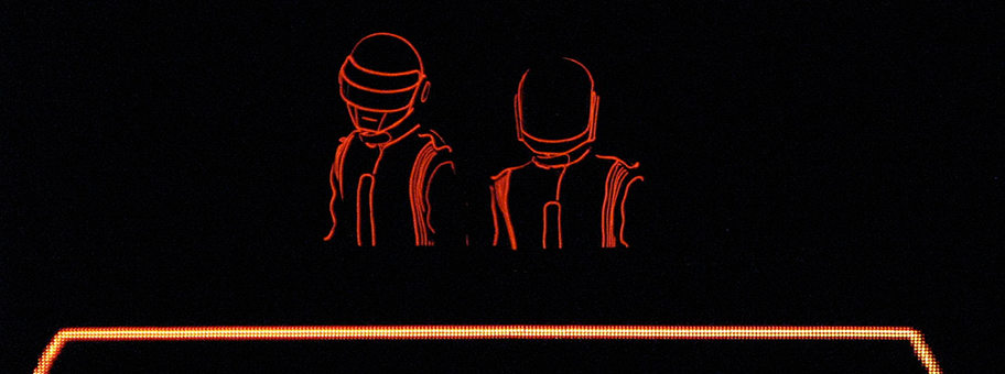 Auf ihrem vierten Studioalbum ,Random Access Memories‘ fordern Daft Punk ihre Fans auf: ,Get Lucky‘!