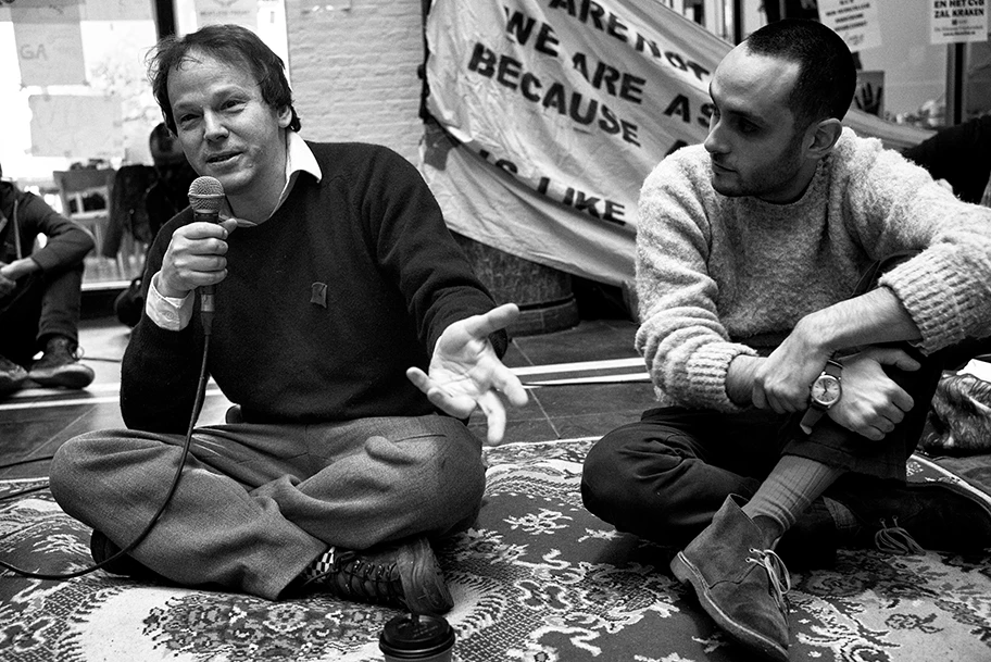 David Graeber bei einer Rede in der besetzten Uni (Maagdenhuis occupation) von Amsterdam, März 2015 .