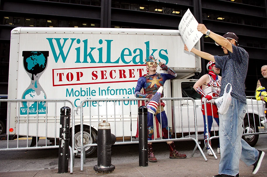 Occupy Wall Street Aktion in New York zur Unterstützung von WikiLeaks.