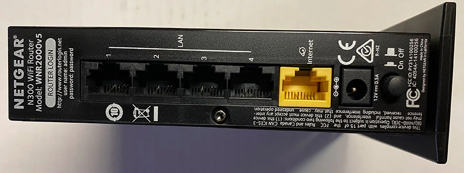 WiFi Router mit Standard Passwort und Benutzer Angabe.