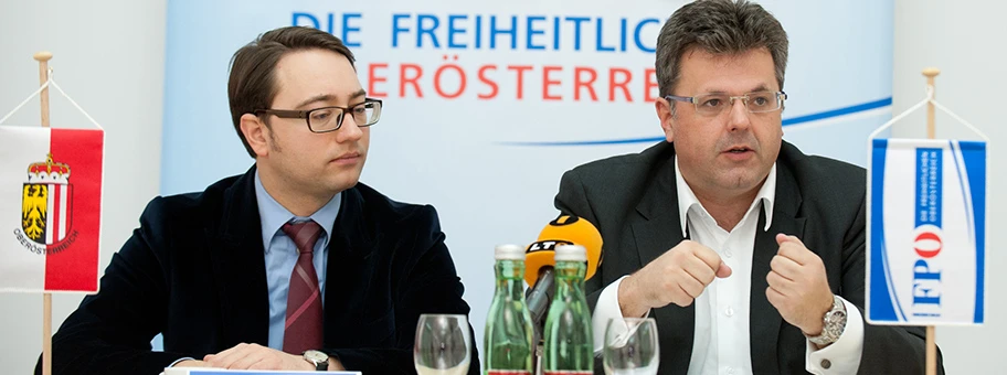 Gerhard Deimek - Pressekonferenz der FPÖ LR Haimbuchner (links) und NR Deimek (rechts).