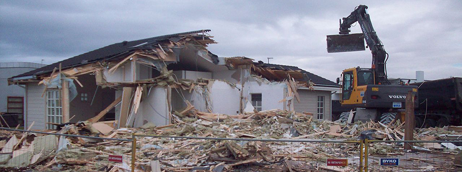 Abriss eines Hauses in den USA im Zuge der Immobilienkrise 2009.