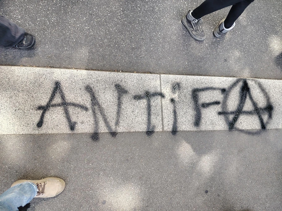 Schweizer Kanton Bern fordert Antifa-Verbot