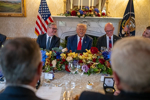 Donald Trump mit dem englischen Premier Keir Starmer an einem VIP-Dinner im Trump International Scotland Golfplatz in Aberdeen, Schottland, 28. Juli 2025.