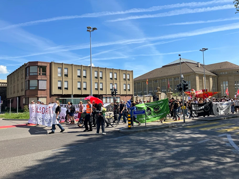 Hungerstreik, Protest, Widerstand: Dreiländerdemo gegen die Abschaffung des Asylrechts in der EU